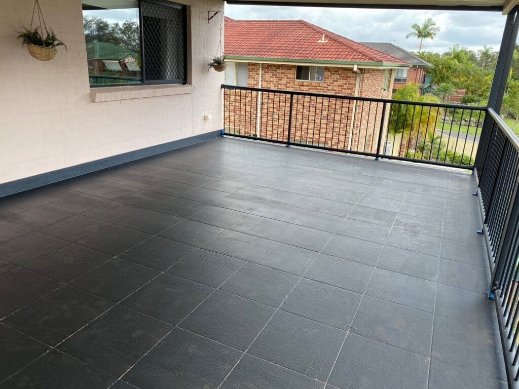 DECK & BALCONY During